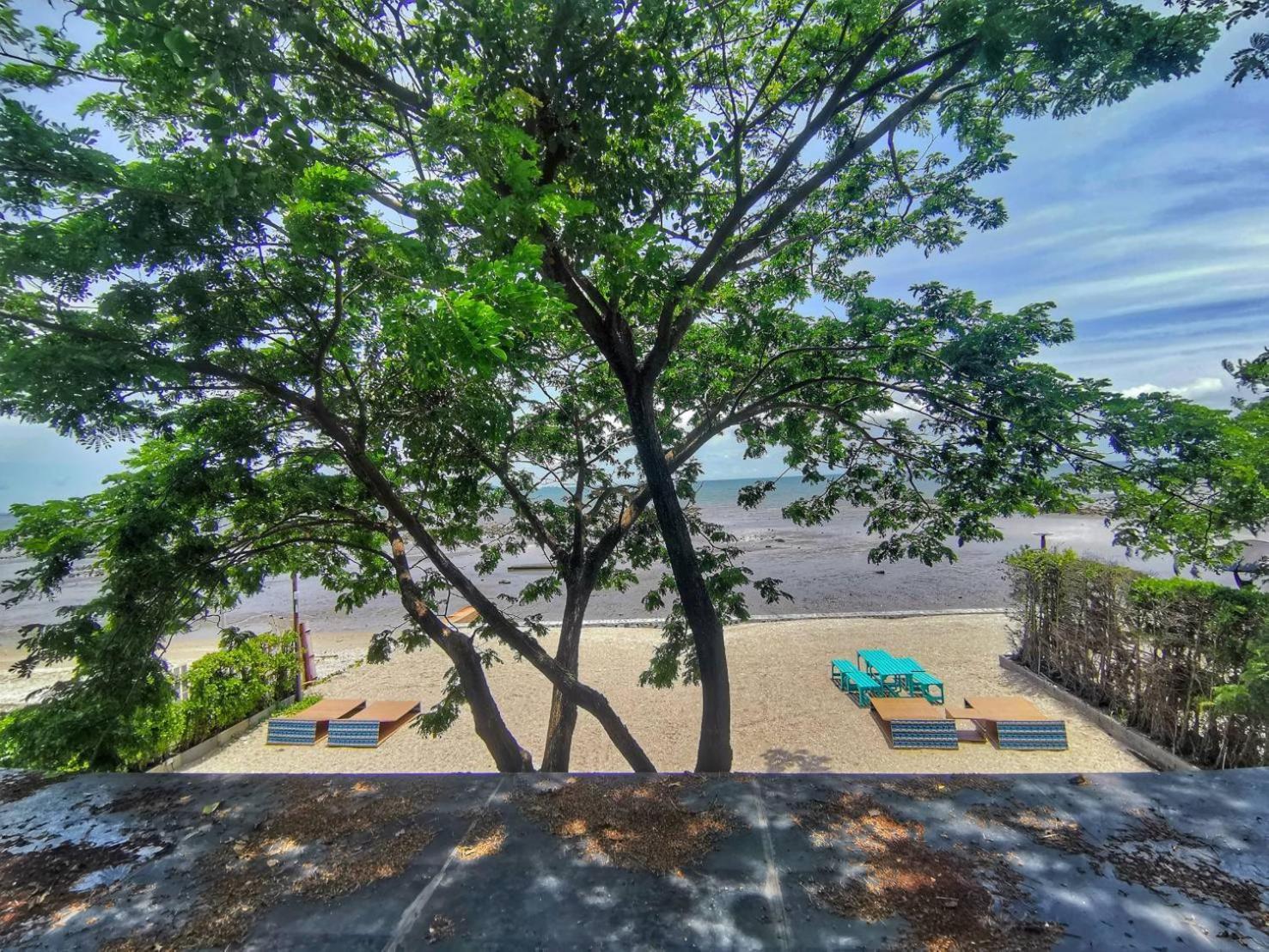 Beach Walk Boutique Resort Bangsaen Zimmer foto